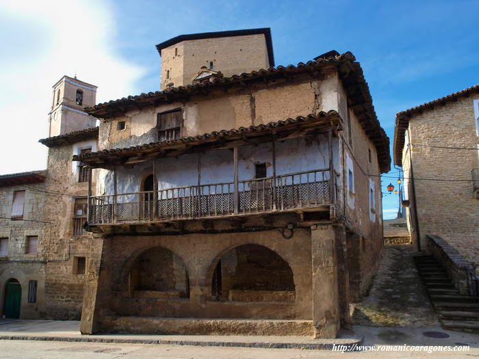 CASA EN LA CALLE MAYOR